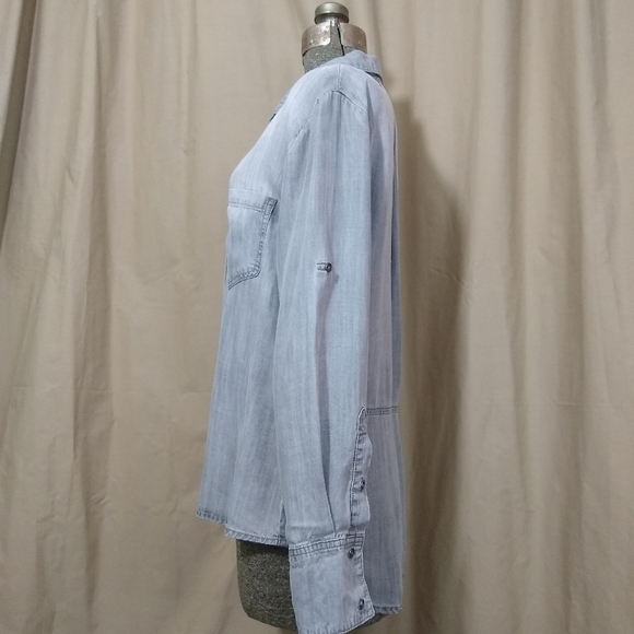 Cloth & Stone gray chambray button up blouse - Picture 5 of 15